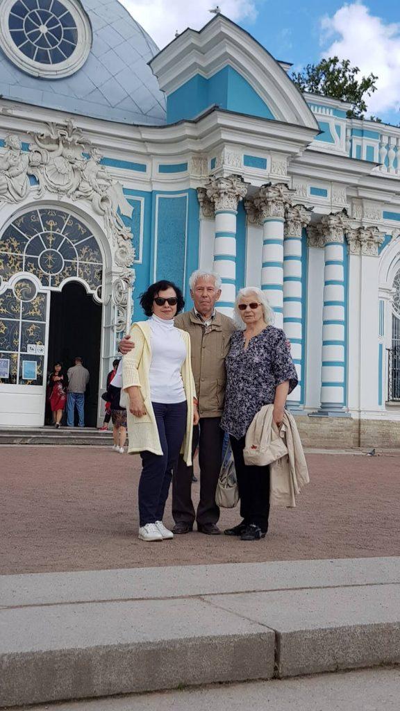 Марина Петухова с родителями